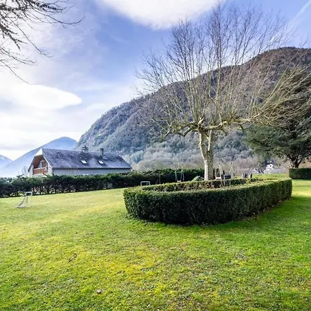 Проживание в семье Aubepine Cadeac