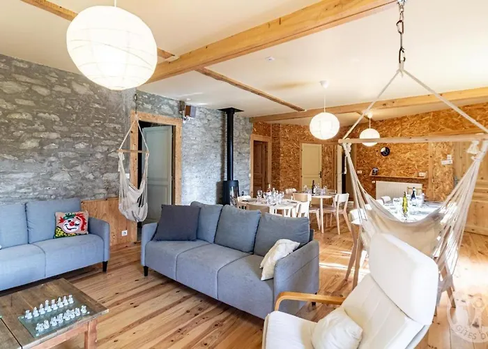 Aubepine Проживание в семье