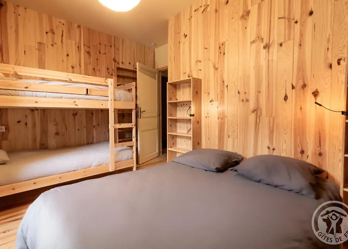 Проживание в семье Aubepine Cadeac